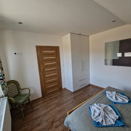 Art Apartment *